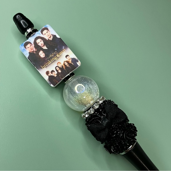 Breaking Dawn Handmade Beaded Pen with Large Sparkle Bead and Black Rose Accents - Picture 2 of 7